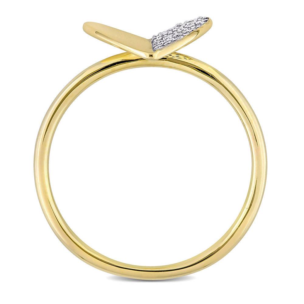 1/10 CT. T.W. Diamond Laser-Cut Heart Ring in 10k Yellow Gold-3 product photo