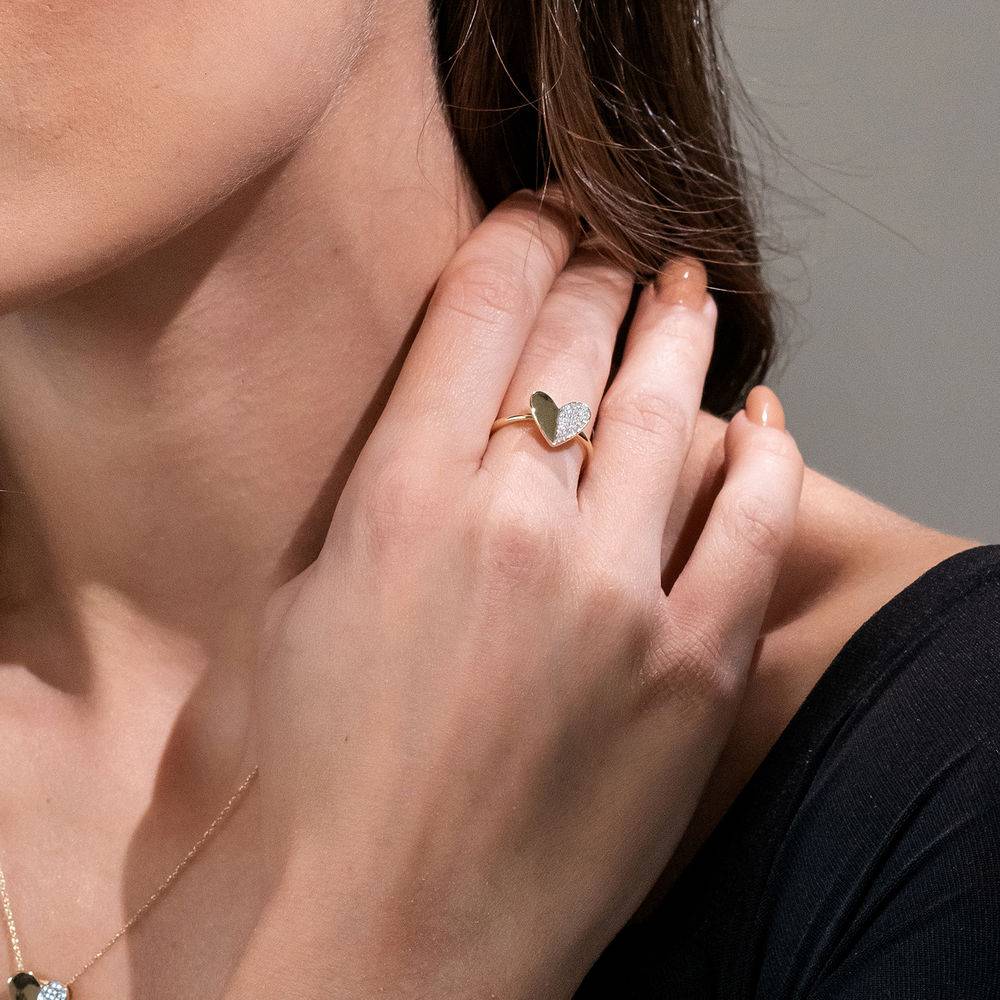 1/10 CT. T.W. Diamond Laser-Cut Heart Ring in 10k Yellow Gold-4 product photo